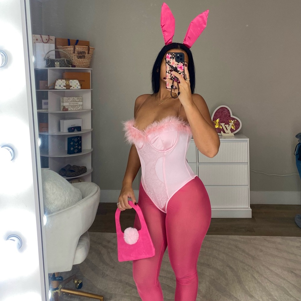 Elle woods Pink Bunny Costume Bodysuit & Leggings Set With laptop prop